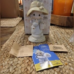 Precious moments Figurine